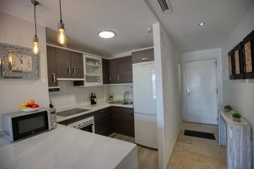 https://cdn.resales-online.com/public/126rkpuc5l/properties/1e9622175c8b11f086ca02a3ded47a2d/w1200/10-bb915d1cb19341576dcdc994b81ab9c5.jpg?v=1752044902