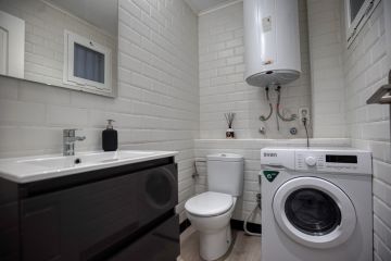 https://cdn.resales-online.com/public/126rkpuc5l/properties/1e9622175c8b11f086ca02a3ded47a2d/w1200/6-241328e1bcc9c0d8ce1222beb6c967a8.jpg?v=1752044902