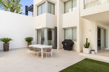 https://cdn.resales-online.com/public/ba3sbqz0w9/properties/5129a9295c0511f086ca02a3ded47a2d/w1200/21-2c707e7c511429b4f8ec4ee5f221ddb6.jpg?v=1751987546