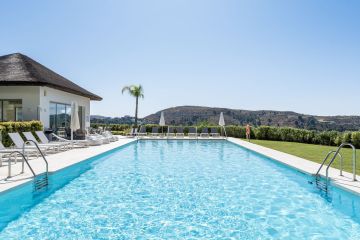 https://cdn.resales-online.com/public/ba3sbqz0w9/properties/5129a9295c0511f086ca02a3ded47a2d/w1200/27-f6e8bc237ba13ac4c268badec6354f3d.jpg?v=1751987546