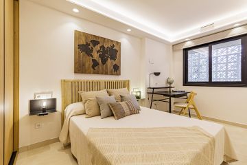 https://cdn.resales-online.com/public/76cahlr3vj/properties/340fa7ceb84711ef84cf0217bc231ef4/w1200/11-20939a0134ad724a8cb2a801094d15a4.jpg?v=1750136960