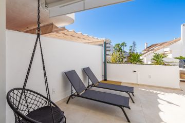 https://cdn.resales-online.com/public/76cahlr3vj/properties/340fa7ceb84711ef84cf0217bc231ef4/w1200/16-ec67b526875bf0124b6ce4328a754439.jpg?v=1750136960