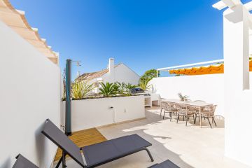 https://cdn.resales-online.com/public/76cahlr3vj/properties/340fa7ceb84711ef84cf0217bc231ef4/w1200/18-cc72f169493c096e712837ff5d8b6e41.jpg?v=1750136960