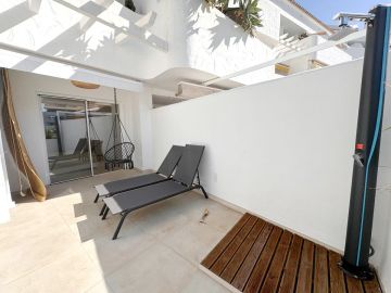 https://cdn.resales-online.com/public/76cahlr3vj/properties/340fa7ceb84711ef84cf0217bc231ef4/w1200/21-2c707e7c511429b4f8ec4ee5f221ddb6.jpg?v=1750136960