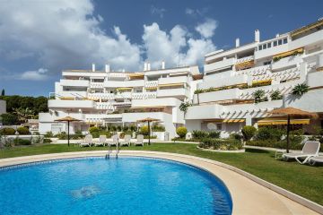 https://cdn.resales-online.com/public/76cahlr3vj/properties/340fa7ceb84711ef84cf0217bc231ef4/w1200/36-be7efbbd8b294061d3f27cb7c37865bb.jpg?v=1750136960