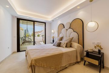 https://cdn.resales-online.com/public/76cahlr3vj/properties/340fa7ceb84711ef84cf0217bc231ef4/w1200/7-aa4cc561180b369757c0bb4af9886cd3.jpg?v=1750136960