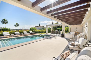 https://cdn.resales-online.com/public/b3evhsn1uj/properties/7d2eec995d4d11f086ca02a3ded47a2d/w1200/21-2c707e7c511429b4f8ec4ee5f221ddb6.jpg?v=1752128384