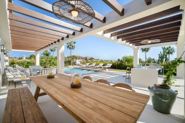 https://cdn.resales-online.com/public/b3evhsn1uj/properties/7d2eec995d4d11f086ca02a3ded47a2d/w1200/26-c684a62c9f160a1f90904dd925da0645.jpg?v=1752128384