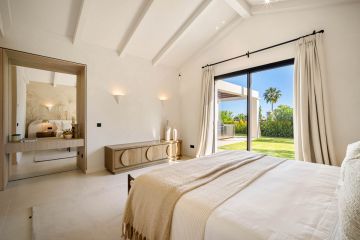 https://cdn.resales-online.com/public/b3evhsn1uj/properties/7d2eec995d4d11f086ca02a3ded47a2d/w1200/47-b3a03718b4ecea17fd5585e425dce0e2.jpg?v=1752128384