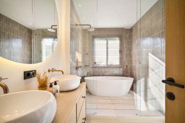 https://cdn.resales-online.com/public/b3evhsn1uj/properties/7d2eec995d4d11f086ca02a3ded47a2d/w1200/50-e047a14369788a95335be886311a4ac9.jpg?v=1752128384