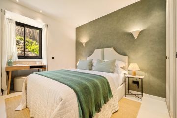 https://cdn.resales-online.com/public/b3evhsn1uj/properties/7d2eec995d4d11f086ca02a3ded47a2d/w1200/54-cba5c6f0c186831e5b449ecd59074d41.jpg?v=1752128384