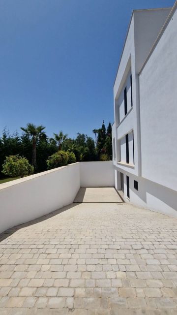 https://cdn.resales-online.com/public/rlscagkj51/properties/50ed2ef75e4511f086ca02a3ded47a2d/w1200/18-cc72f169493c096e712837ff5d8b6e41.jpg?v=1752235024