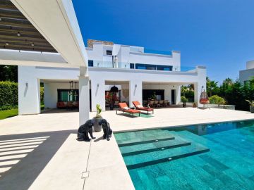 https://cdn.resales-online.com/public/rlscagkj51/properties/50ed2ef75e4511f086ca02a3ded47a2d/w1200/2-5bd7b9d04b45e33852eaf0ec6670150d.jpg?v=1752235024