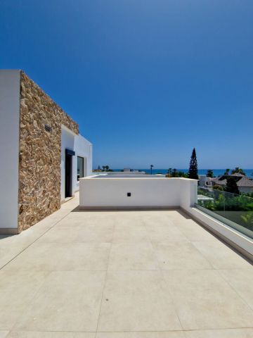 https://cdn.resales-online.com/public/rlscagkj51/properties/50ed2ef75e4511f086ca02a3ded47a2d/w1200/24-613bbc26f32d7013d348ef202dd30a43.jpg?v=1752358863