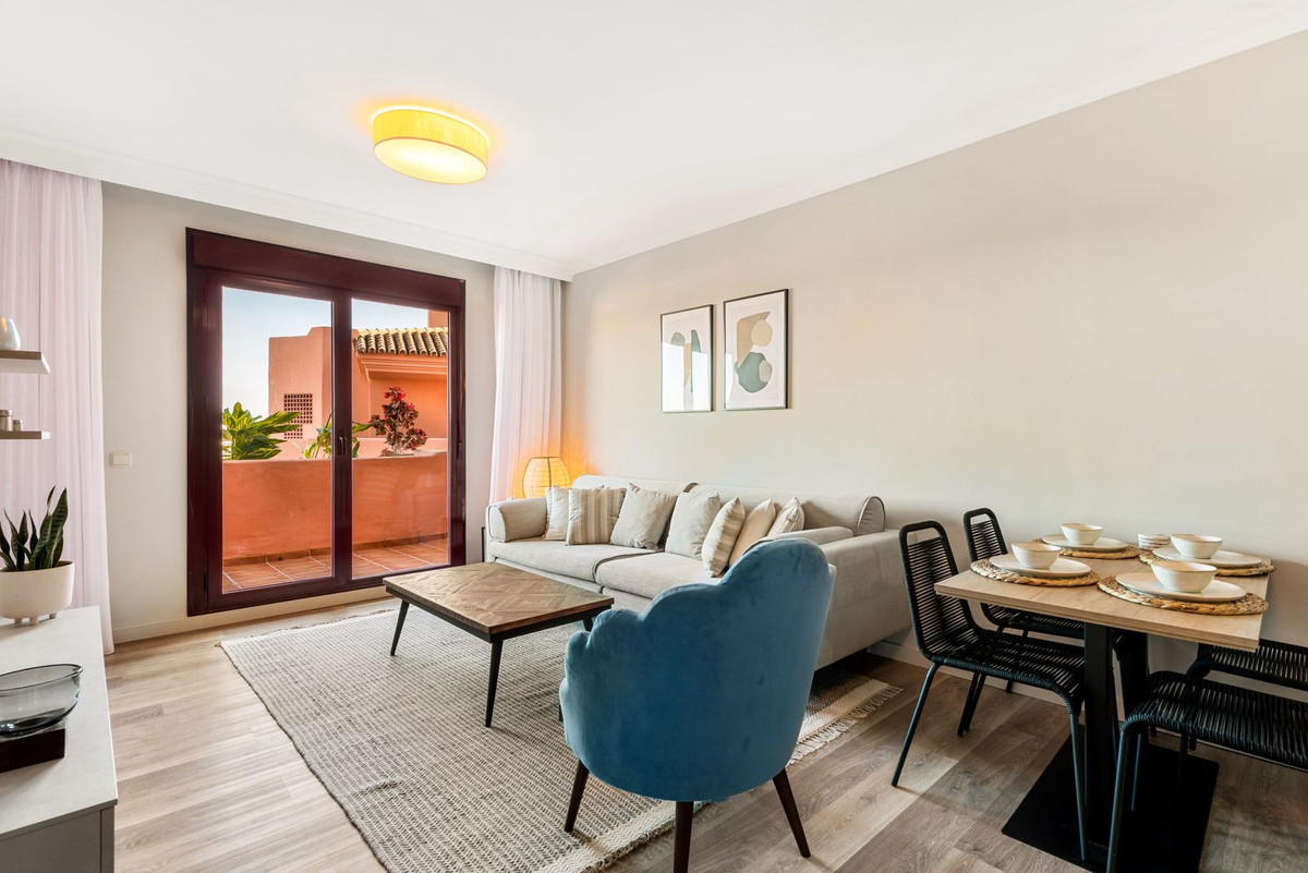 https://cdn.resales-online.com/public/utxmhm8ggr/properties/71a36b75622311f086ca02a3ded47a2d/w1200/1-7980e48d732b6fc85c14b43b94d2aa54.jpg?v=1752662048