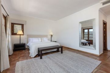 https://cdn.resales-online.com/public/vpt9lj2e2v/properties/924448f162e111f086ca02a3ded47a2d/w1200/12-53013098fcab6c38b1379cd33298e050.jpg?v=1752741741