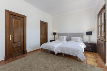 https://cdn.resales-online.com/public/vpt9lj2e2v/properties/924448f162e111f086ca02a3ded47a2d/w1200/21-2c707e7c511429b4f8ec4ee5f221ddb6.jpg?v=1752741741