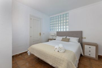https://cdn.resales-online.com/public/vpt9lj2e2v/properties/924448f162e111f086ca02a3ded47a2d/w1200/32-e7f90ea5feef5e01d64d74d6b6d8a834.jpg?v=1752741741