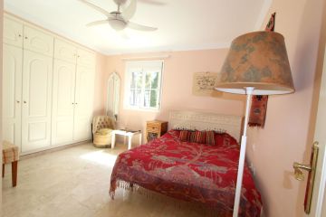 https://cdn.resales-online.com/public/z3bjx7yo8m/properties/ce3d58c063d711f086ca02a3ded47a2d/w1200/22-bcf8e6250e0bab365f900a8ac31ac040.jpg?v=1752850787