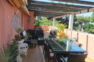 https://cdn.resales-online.com/public/z3bjx7yo8m/properties/ce3d58c063d711f086ca02a3ded47a2d/w1200/35-53608d01401493ba18e3704836160563.jpg?v=1752850787