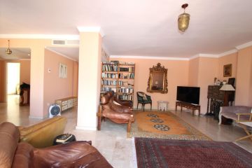 https://cdn.resales-online.com/public/z3bjx7yo8m/properties/ce3d58c063d711f086ca02a3ded47a2d/w1200/8-e64a9055bba3e77ac8aca3b893cdf826.jpg?v=1752850787