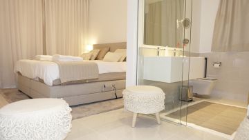 https://cdn.resales-online.com/public/su2jrcdvgq/properties/128bff01658b11f086ca02a3ded47a2d/w1200/10-bb915d1cb19341576dcdc994b81ab9c5.jpg?v=1753036859