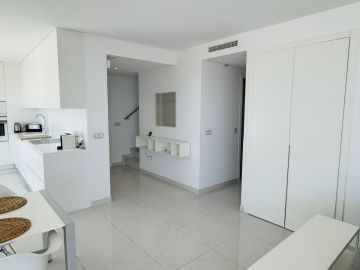 https://cdn.resales-online.com/public/su2jrcdvgq/properties/128bff01658b11f086ca02a3ded47a2d/w1200/17-dd5fcd4f0eb487dfa3803f7e20814c0e.jpg?v=1753036859