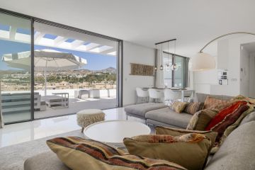 https://cdn.resales-online.com/public/su2jrcdvgq/properties/128bff01658b11f086ca02a3ded47a2d/w1200/26-c684a62c9f160a1f90904dd925da0645.jpg?v=1753036859