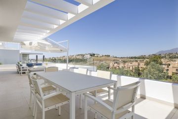 https://cdn.resales-online.com/public/su2jrcdvgq/properties/128bff01658b11f086ca02a3ded47a2d/w1200/33-f37a7fab00fce6ff6b895520b67d6d6d.jpg?v=1753036859