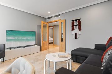 https://cdn.resales-online.com/public/ptqy2bqrx5/properties/335ff66b040d11f08cfb02e0405b089b/w1200/10-bb915d1cb19341576dcdc994b81ab9c5.jpg?v=1742315373