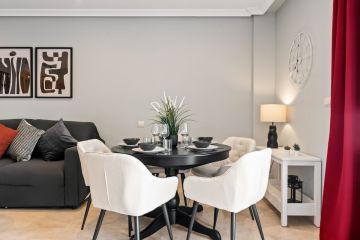 https://cdn.resales-online.com/public/ptqy2bqrx5/properties/335ff66b040d11f08cfb02e0405b089b/w1200/12-53013098fcab6c38b1379cd33298e050.jpg?v=1742315373