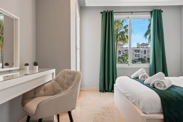 https://cdn.resales-online.com/public/ptqy2bqrx5/properties/335ff66b040d11f08cfb02e0405b089b/w1200/18-cc72f169493c096e712837ff5d8b6e41.jpg?v=1742315373