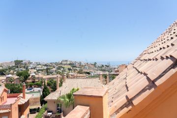 https://cdn.resales-online.com/public/ywcr9c0hju0agnj5/properties/7d96e1de670e11f086ca02a3ded47a2d/w1200/24-613bbc26f32d7013d348ef202dd30a43.jpg?v=1753201251