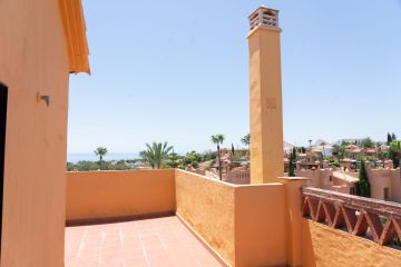 https://cdn.resales-online.com/public/ywcr9c0hju0agnj5/properties/7d96e1de670e11f086ca02a3ded47a2d/w1200/26-c684a62c9f160a1f90904dd925da0645.jpg?v=1753201251
