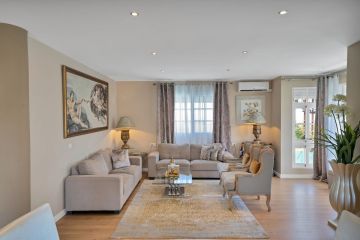 https://cdn.resales-online.com/public/tvp8hc2oq5/properties/cfa686dc67bb11f086ca02a3ded47a2d/w1200/39-a493fe9149752455d4aa759b42ca0ea1.jpg?v=1753275636