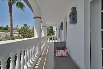 https://cdn.resales-online.com/public/tvp8hc2oq5/properties/cfa686dc67bb11f086ca02a3ded47a2d/w1200/40-f31507287178c6a03c2c34ff88cc832c.jpg?v=1753275636