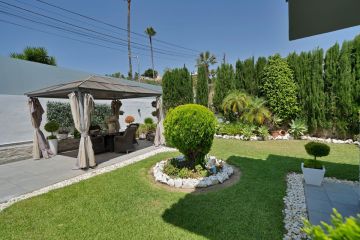 https://cdn.resales-online.com/public/tvp8hc2oq5/properties/cfa686dc67bb11f086ca02a3ded47a2d/w1200/52-aa08978ddec66a09ad5932aa90b5d90c.jpg?v=1753275636