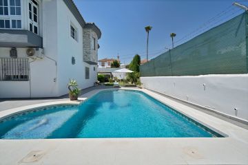 https://cdn.resales-online.com/public/tvp8hc2oq5/properties/cfa686dc67bb11f086ca02a3ded47a2d/w1200/57-55cd4b06d752ba6702add315b86f7c65.jpg?v=1753275636