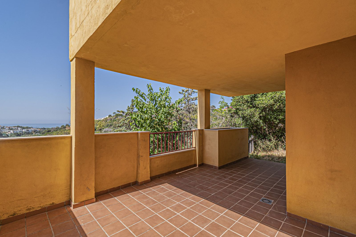 https://cdn.resales-online.com/public/vvmdwbkuht/properties/00103cf8630f11f086ca02a3ded47a2d/w1200/1-7980e48d732b6fc85c14b43b94d2aa54.jpg?v=1753260228