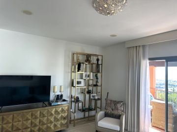 https://cdn.resales-online.com/public/p98edqpeua/properties/3bee9aba694d11f086ca02a3ded47a2d/w1200/20-d1f7658cbe4ba6cd8666fec30fba80ad.jpg?v=1753447822