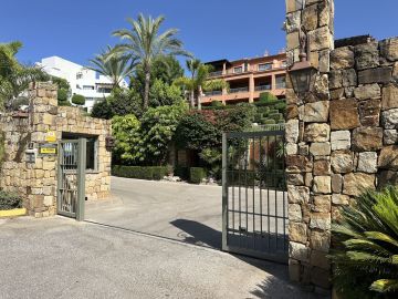 https://cdn.resales-online.com/public/p98edqpeua/properties/3bee9aba694d11f086ca02a3ded47a2d/w1200/42-3aa90f523689fc5a59d5d37badfe1b6f.jpg?v=1753447822