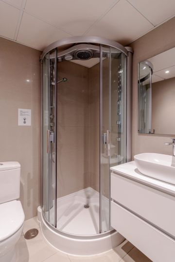 https://cdn.resales-online.com/public/vs9n5zw5gq/properties/d5cf5118686a11f086ca02a3ded47a2d/w1200/11-20939a0134ad724a8cb2a801094d15a4.jpg?v=1753461816