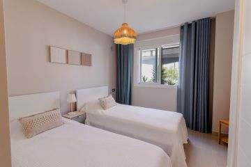 https://cdn.resales-online.com/public/vs9n5zw5gq/properties/d5cf5118686a11f086ca02a3ded47a2d/w1200/16-ec67b526875bf0124b6ce4328a754439.jpg?v=1753461816
