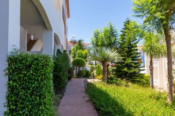 https://cdn.resales-online.com/public/vs9n5zw5gq/properties/d5cf5118686a11f086ca02a3ded47a2d/w1200/25-45e7a00e8ada30030040e20a35fbccfd.jpg?v=1753461816