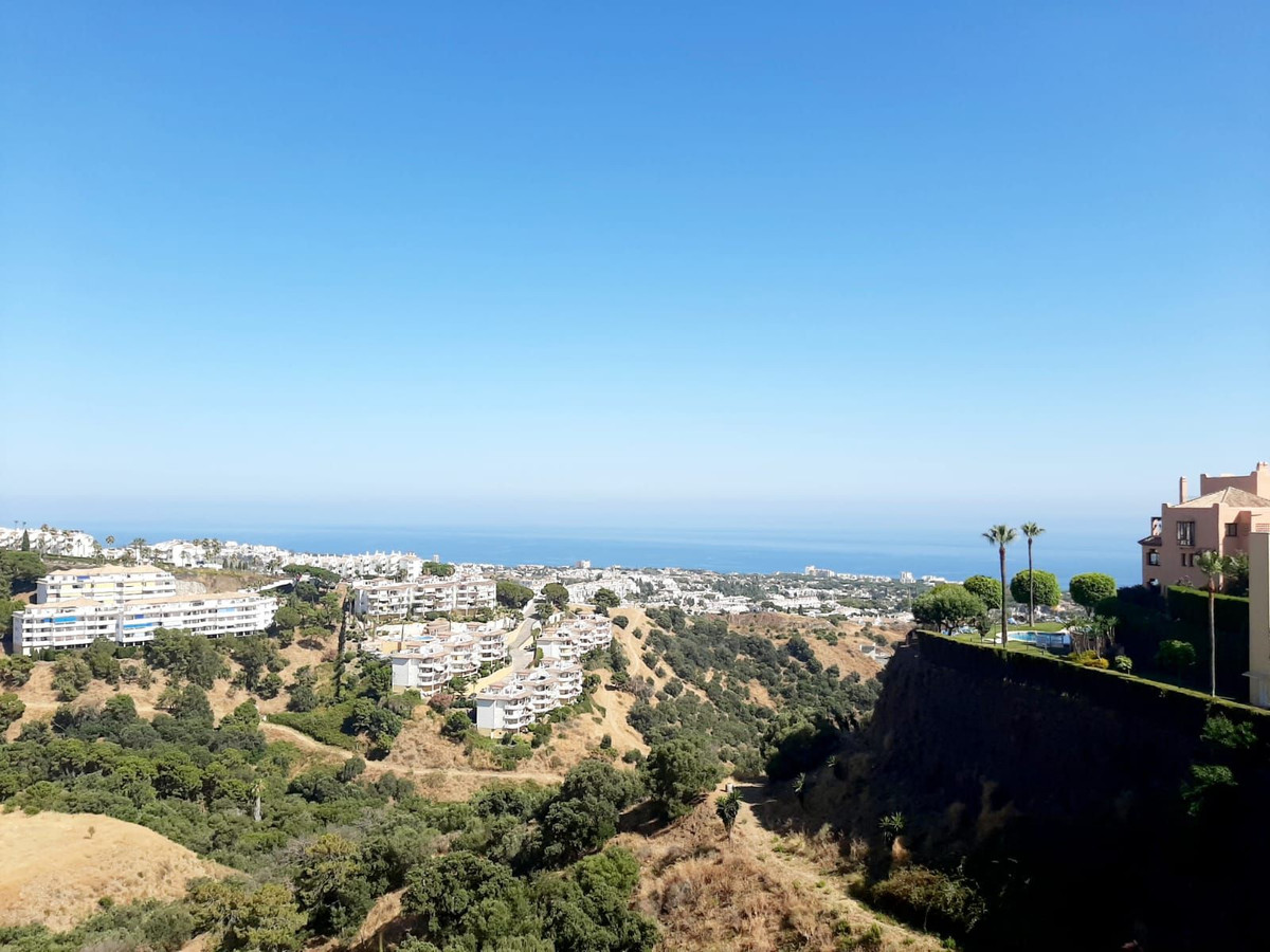 https://cdn.resales-online.com/public/qqh9r7fpcoehzrpl/properties/91a5c5a56bb511f086ca02a3ded47a2d/w1200/2-5bd7b9d04b45e33852eaf0ec6670150d.jpg?v=1753712514