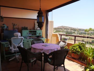 https://cdn.resales-online.com/public/qqh9r7fpcoehzrpl/properties/91a5c5a56bb511f086ca02a3ded47a2d/w1200/13-5fd73dea700db77384c091ca9818b1a9.jpg?v=1753781691