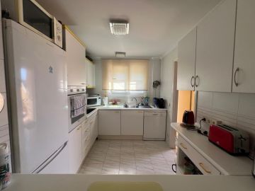 https://cdn.resales-online.com/public/l5qiehb852/properties/605a97046bae11f086ca02a3ded47a2d/w1200/10-bb915d1cb19341576dcdc994b81ab9c5.jpg?v=1753713149