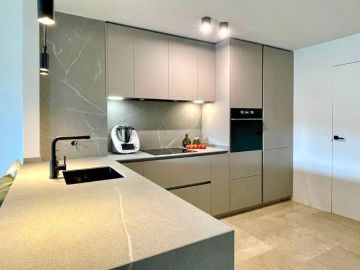 https://cdn.resales-online.com/public/b5pwwvyejo/properties/a93251ca6a4a11f086ca02a3ded47a2d/w1200/12-53013098fcab6c38b1379cd33298e050.jpg?v=1753701877