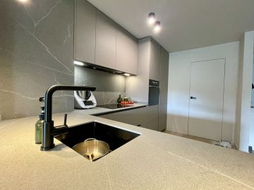 https://cdn.resales-online.com/public/b5pwwvyejo/properties/a93251ca6a4a11f086ca02a3ded47a2d/w1200/13-5fd73dea700db77384c091ca9818b1a9.jpg?v=1753701877