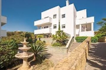 https://cdn.resales-online.com/public/b5pwwvyejo/properties/a93251ca6a4a11f086ca02a3ded47a2d/w1200/27-f6e8bc237ba13ac4c268badec6354f3d.jpg?v=1754651716